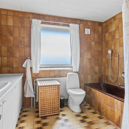 Dom wakacyjny Benedikt - 150m From The Sea By Interhome