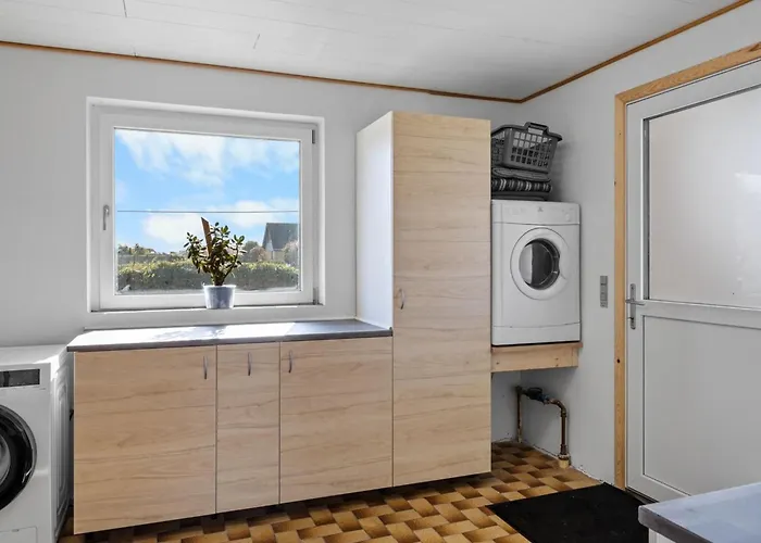 Benedikt - 150m From The Sea By Interhome *